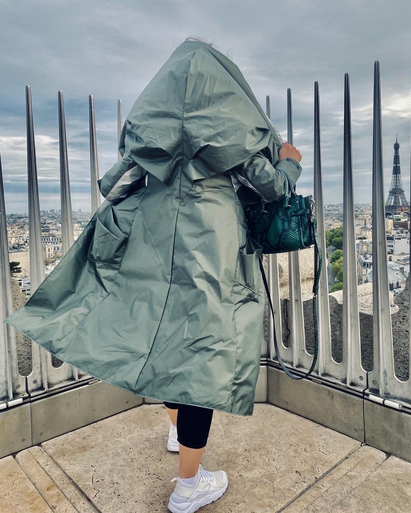 Manteau de pluie transformateur 2 en 1