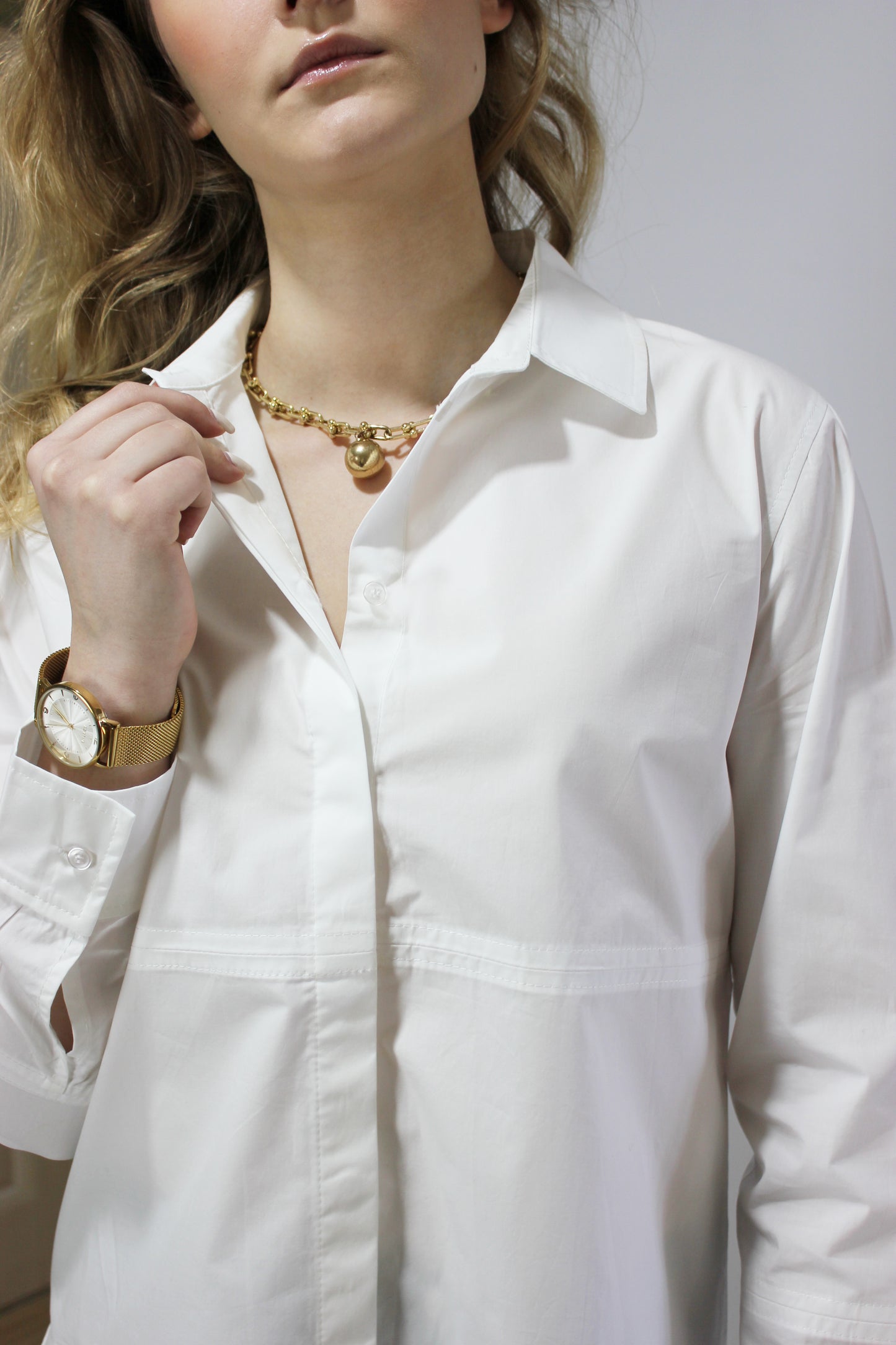 Classy White Shirt "Line"